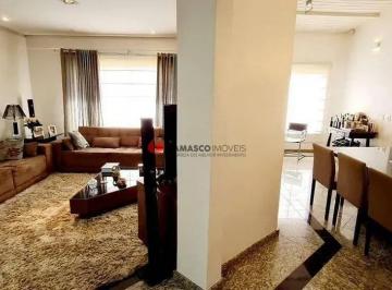 Casa · 326m² · 3 Quartos · 6 Vagas · Casa em Campestre