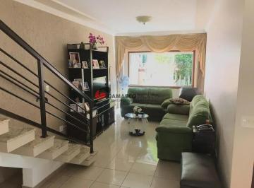 Casa · 299m² · 2 Quartos · 1 Vaga · Casa em Barcelona