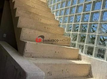 Casa · 280m² · 3 Quartos · 4 Vagas · Sobrado em Santa Maria
