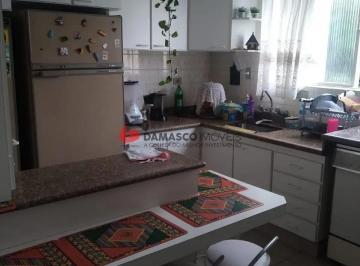Casa · 255m² · 4 Quartos · 3 Vagas · Sobrado em Barcelona