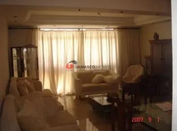 Casa · 270m² · 3 Quartos · 4 Vagas · Sobrado em Nova Petrópolis