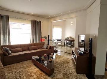 Casa · 326m² · 3 Quartos · 6 Vagas · Casa em Campestre