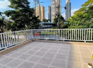 Casa · 200m² · 3 Quartos · 2 Vagas · Sobrado em Jardim