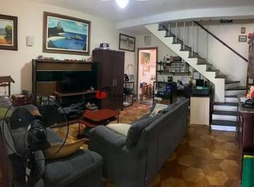 Casa · 160m² · 2 Quartos · 2 Vagas · Sobrado em Santa Maria