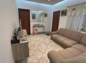 Casa · 238m² · 3 Quartos · 4 Vagas · Casa em Cerâmica