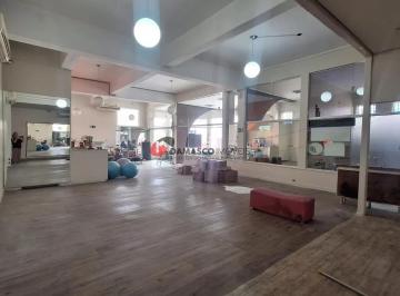 Apartamento · 609m² · Apartamento em Cerâmica