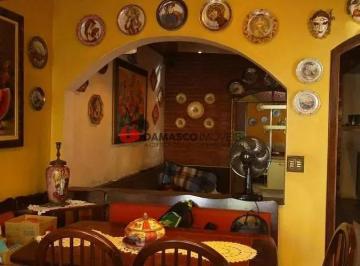 Casa · 380m² · 3 Quartos · 8 Vagas · Casa em Cerâmica
