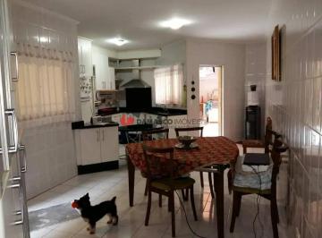 Casa · 215m² · 3 Quartos · 5 Vagas · Sobrado em Boa Vista