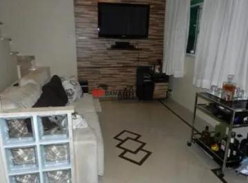 Casa · 252m² · 3 Quartos · 2 Vagas · Sobrado em Assunção