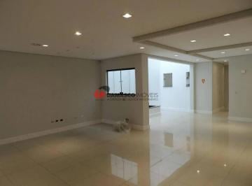 Casa · 631m² · 12 Vagas · Sobrado em Osvaldo Cruz