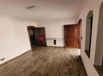 Casa · 223m² · 3 Quartos · 4 Vagas · Casa em Osvaldo Cruz