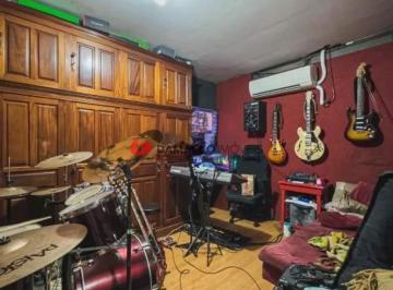 Casa · 156m² · 2 Quartos · 2 Vagas · Sobrado em Barcelona
