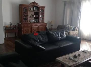 Casa · 235m² · 2 Quartos · 3 Vagas · Casa em Campestre