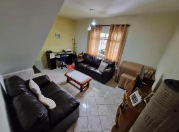 Casa · 186m² · 3 Quartos · 4 Vagas · Sobrado em Rudge Ramos