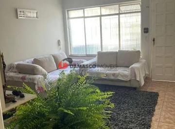 Casa · 200m² · 2 Quartos · 6 Vagas · Sobrado em Santa Maria