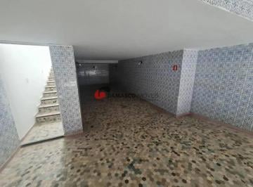 Casa · 500m² · 3 Quartos · 4 Vagas · Sobrado em Centro