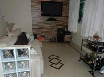 Casa · 252m² · 3 Quartos · 2 Vagas · Sobrado em Assunção