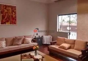 Casa · 450m² · 4 Quartos · 3 Vagas · Casa em Barcelona