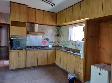 Casa · 200m² · 4 Quartos · 3 Vagas · Sobrado em Santa Maria