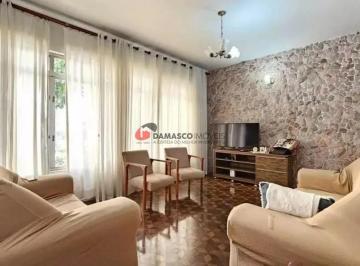 Casa · 224m² · 2 Quartos · 5 Vagas · Casa em Santa Maria