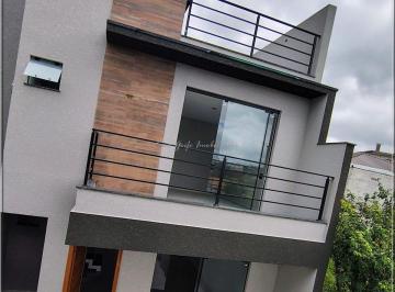Casa · 105m² · 3 Quartos · 3 Vagas · Lindo Sobrado Novo à Venda – Bairro Xaxim | Curiti