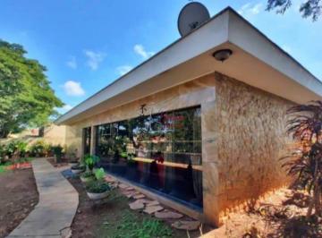 Casa · 242m² · 4 Quartos · 6 Vagas · Casa Térrea à Venda – R$1Milhão800Mil – Pq São Domingos