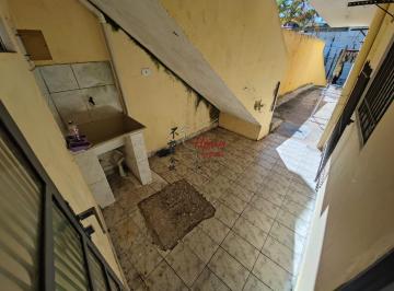 Casa · 1 Quarto · Casa 1 dormitório R$ 750,00 (Locação)