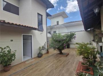 Casa · 230m² · 4 Quartos · 2 Vagas · Condomínio com 4 quartos à venda em Pinheirinho - SP