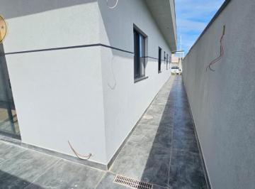 Casa · 152m² · 3 Quartos · 4 Vagas · Casa à venda em Jaguariúna, Vargeão, com 3 quartos, com 152 m², Condomínio Hawai