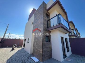 Casa · 95m² · 3 Quartos · 2 Vagas · Sobrado em  Rua Nelson Kath - Centro - Barra Velha/SC