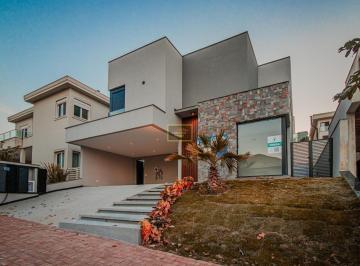 Casa · 368m² · 4 Quartos · 4 Vagas · Casa em alto padrão com 368 metros de área construída, para venda, em Alphaville