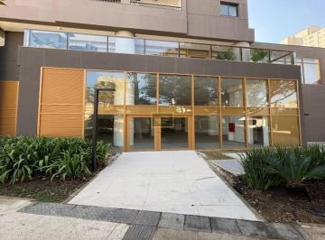 Comercial · 218m² · 1 Vaga · Loja em Água Branca para locação