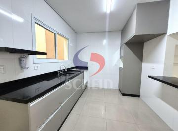 Casa · 96m² · 3 Quartos · 2 Vagas · Sobrado a venda de 96,00m² útil, com 3 quartos e 2 vagas no Interlagos.