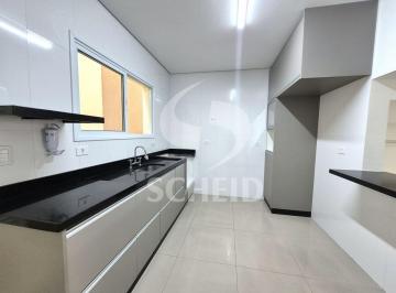 Casa · 96m² · 3 Quartos · 2 Vagas · Sobrado a venda de 96,00m² útil, com 3 quartos e 2 vagas no Interlagos.