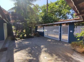 Casa · 200m² · 6 Quartos · 4 Vagas · Casa à venda em Ubatuba, Barra da Lagoa, com 6 quartos, 200m²