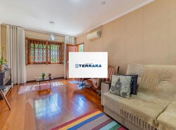 Casa · 1640m² · 3 Quartos · 3 Vagas · Casa com 1.640,00m², 3 dormitórios, 4 vagas à venda Rua Marista.