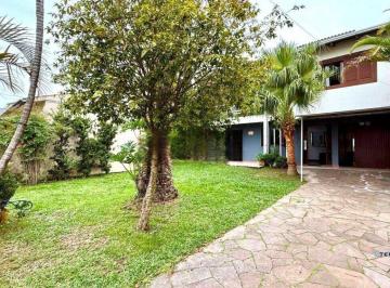 Casa · 224m² · 3 Quartos · 3 Vagas · Casa de 3 dormitórios e com 3 vagas de garagem no bairro City em Cachoeirinha.