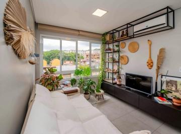 Apartamento · 58m² · 2 Quartos · 1 Vaga · Apartamento de 2 quartos, suíte, elevador, 1 vaga no bairro Ipanema.