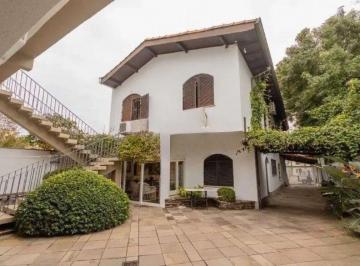 Casa · 326m² · 3 Quartos · 7 Vagas · Casa de 3 quartos, piscina, churrasqueira, 7 vagas no bairro Tristeza