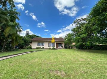 Casa · 185m² · 4 Quartos · 1 Vaga · CASA COM AMPLO TERRENO (1,614m2) NA CIDADE DE RIO DOS CEDROS/SC