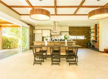 Casa · 694m² · 5 Quartos · 4 Vagas · Casa de Alto Padrao com 5 Quartos a Venda em Floripa (Bairro Joao Paulo)