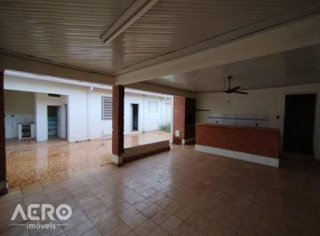 c3d641bd1f0308a336a61acf457b00820f0afa5c · Casa com 2 salas e 6 dormitórios no Estoril