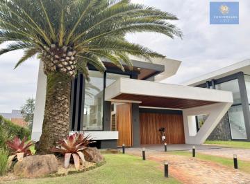 Casa · 340m² · 4 Quartos · 4 Vagas · Casa em Condomínio fechado em Capão da Canoa