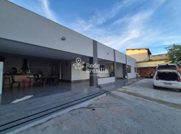 Casa · 200m² · 3 Quartos · 2 Vagas · SHA Conjunto 5 Residencial Beija Flor | Casa 3 Quartos sendo 1 Suíte com 2 Vagas de Garagem cobertas