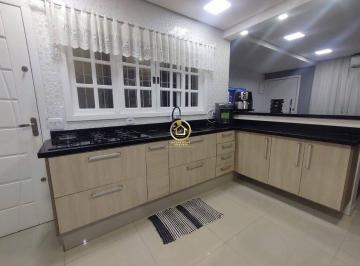 Casa · 190m² · 2 Quartos · Casa à venda - no Jardim Mangalot