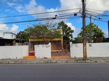 Comercial · 215m² · 4 Quartos · CASA COM PONTO COMERCIAL/TERRENO ESTRÁTEGICO