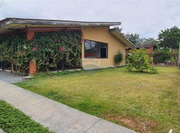 Casa · 230m² · 4 Quartos · 4 Vagas · Conforto, Segurança e Exclusividade: Casa com 4 Quartos no Haras de Aldeia