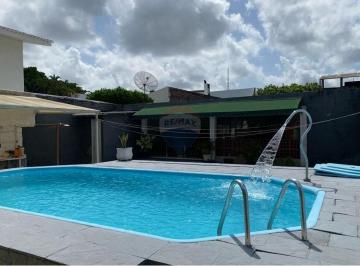 Casa · 400m² · 3 Quartos · 5 Vagas · Imóvel espetacular, em San Martin, com piscina e ampla área livre, ideal para residência ou comércio