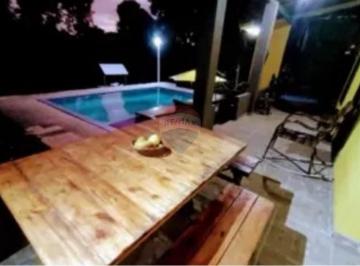 Rural · 170m² · 3 Quartos · 5 Vagas · Oferta Imperdível: Casa de Campo à Venda no Recanto de Aldeia