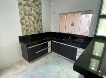 Casa de 3 quartos, Rio Verde · Casa à Venda | 110 m², 3 Quartos (1 Suíte) e Área Gourmet – Lote 150 m².